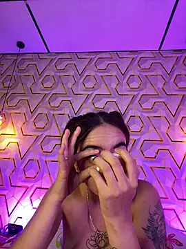 MelanyyJhonson15 live cam on StripChat