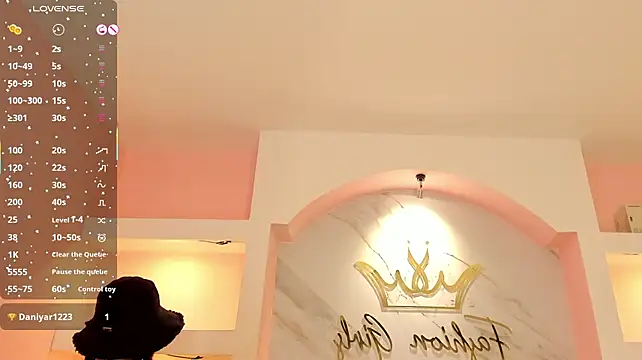 CamilaHarperr_ live cam on StripChat