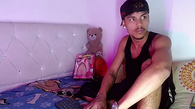 Angel_foxc13 live cam on StripChat