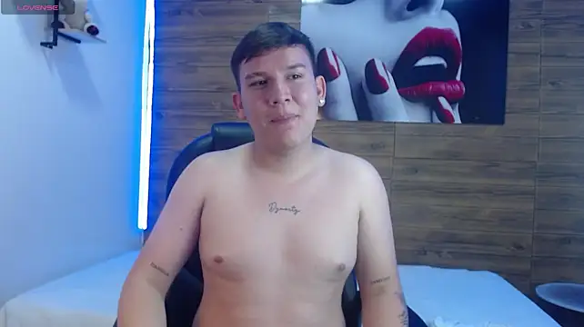 damian_miller7 live cam on StripChat