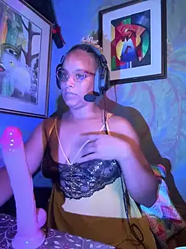 SeductressGem live cam on StripChat