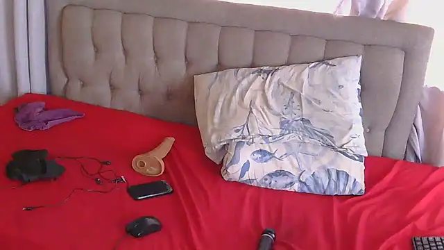 BustyXhosaBaddie