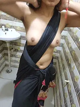 CuteSarikaLIVE live cam on StripChat