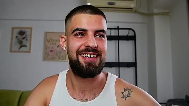 HairyRobxxx live cam on StripChat