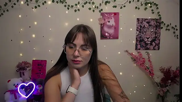 Amanda_Bright_ live cam on StripChat