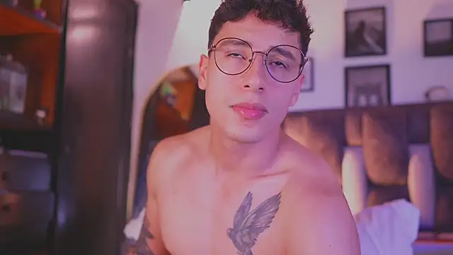 i_gabriel (M young) - SHIRT OFF