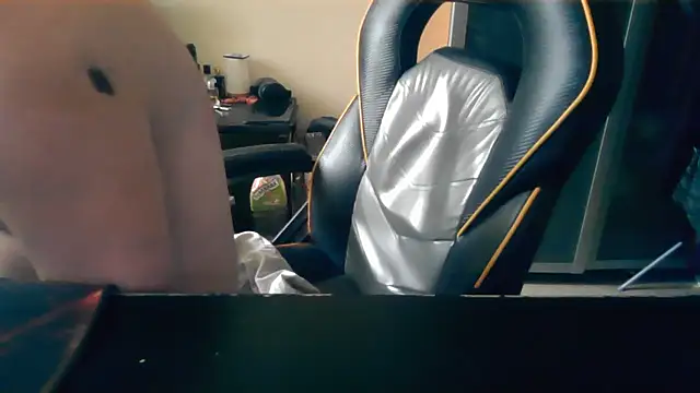 LondonMan1988 live cam on StripChat