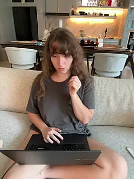Sarahhh_xxx live cam on StripChat