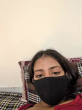 Cococharm01 live cam on StripChat