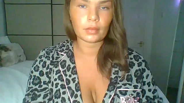 GEMMARMALADE live cam on StripChat