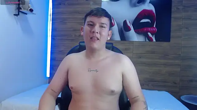 damian_miller7 live cam on StripChat