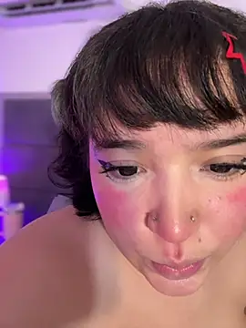 hinata_dolly live cam on StripChat