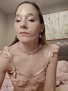Chloe_StClaire live cam on StripChat