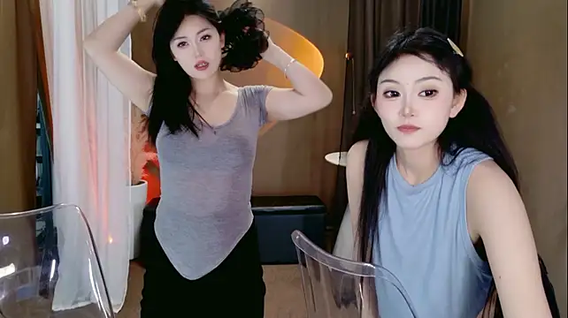 Banana-Milk69 live cam on StripChat