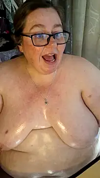 Iceprincess2bad4u live cam on StripChat