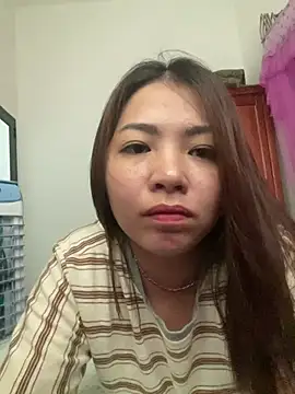 Phiea-nc94 live cam on StripChat