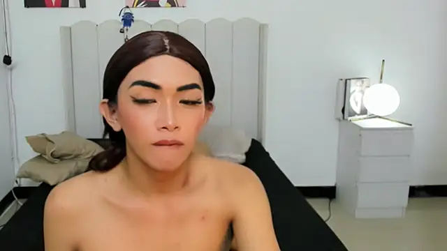 MirandaSterling live cam on StripChat