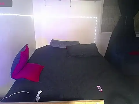 Karyblush25 live cam on StripChat