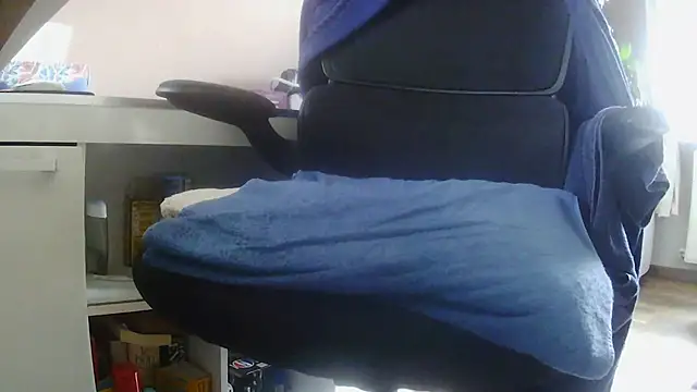 suedel65 live cam on StripChat