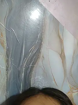 sanu_07 live cam on StripChat