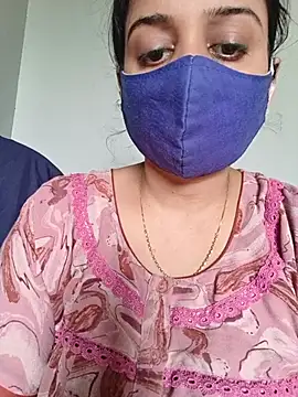 Tamil_shalini live cam on StripChat