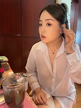 momoli60 stripchat