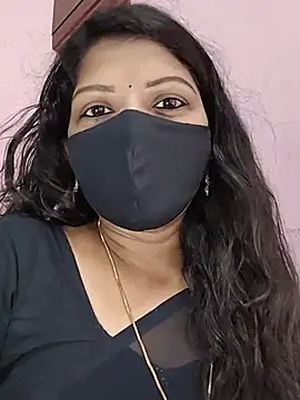 Kayalvizhi143 live cam on StripChat