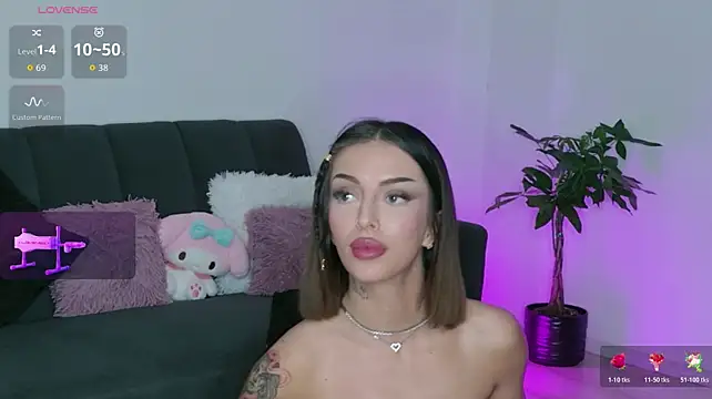 xazaleea live cam on StripChat
