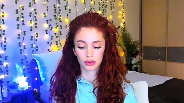 ChristinaConteeree live cam on StripChat