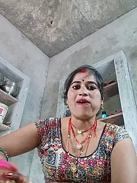 Hot_kamla live cam on StripChat