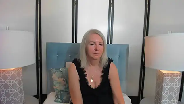EricaTop live cam on StripChat