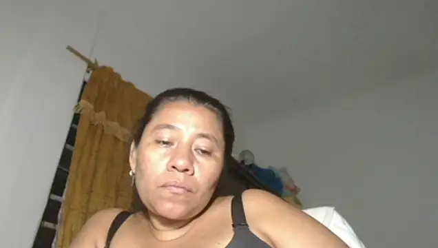 adrixxx38 live cam on StripChat