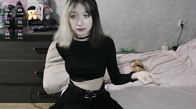 Lilfain_baby live cam on StripChat