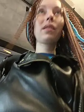 Frost_foxy live cam on StripChat