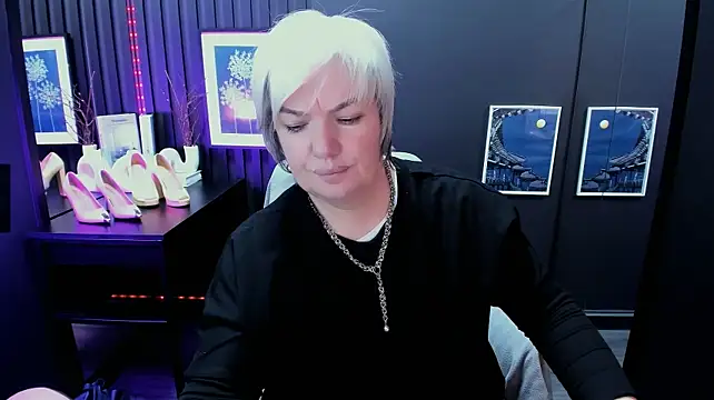 CarmenSoft live cam on StripChat