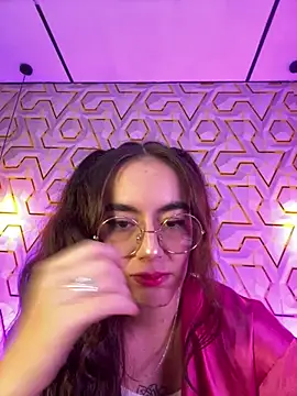MelanyyJhonson15 live cam on StripChat