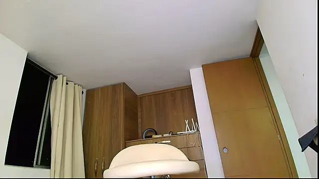 SARA_TS_FOX live sex cam