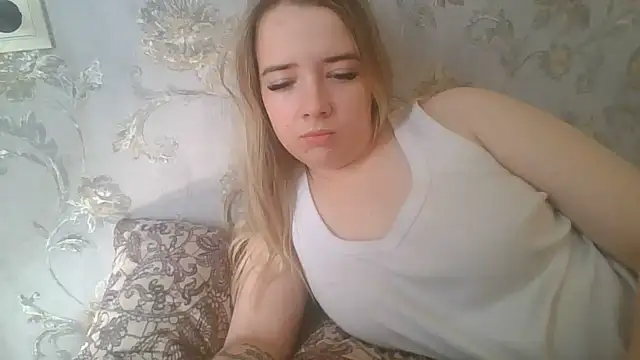ViolaCandy live cam on StripChat