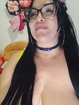Veronica_Milf1 live cam on StripChat