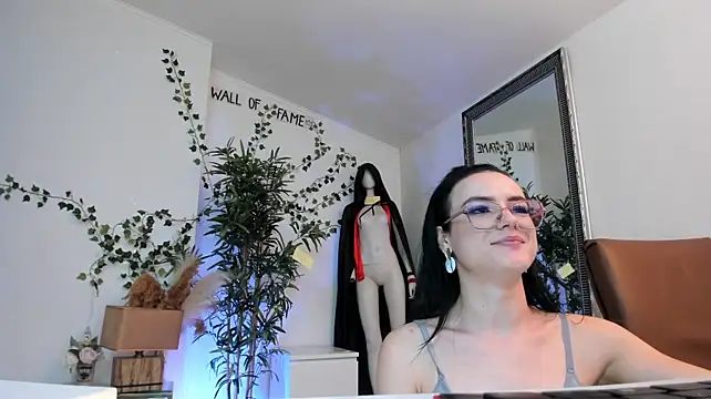 mira0_0 live cam on StripChat