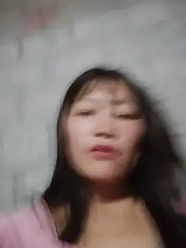Buong-binh live cam on StripChat