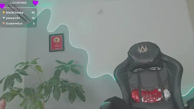 LauPolett live cam on StripChat