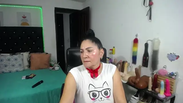 mature_bigboobs10 live cam on StripChat
