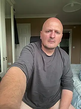 Attila120 live cam on StripChat