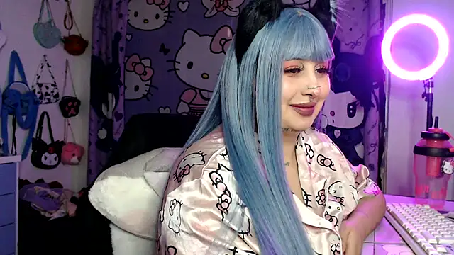 lussyevans24 live cam on StripChat