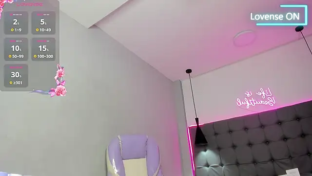 scarletcherry18 live cam