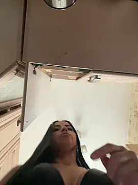 crazzychicks stripchat