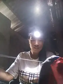 jerry-xx live cam on StripChat