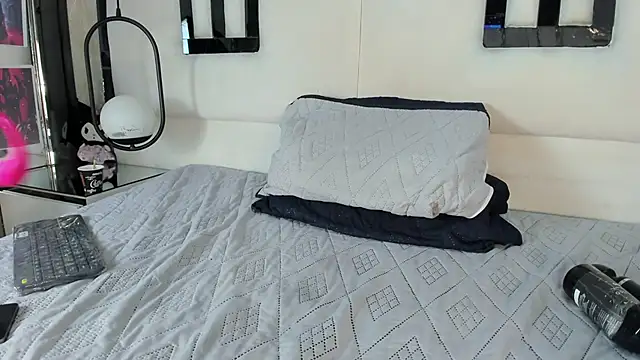Dojameow1 live cam on StripChat
