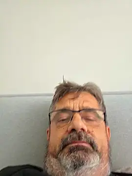 Axer1960 live cam on StripChat
